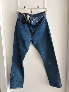 Levi's 501 Original Straight Jeans - Medium Blue (Shout Out Stone) NWT